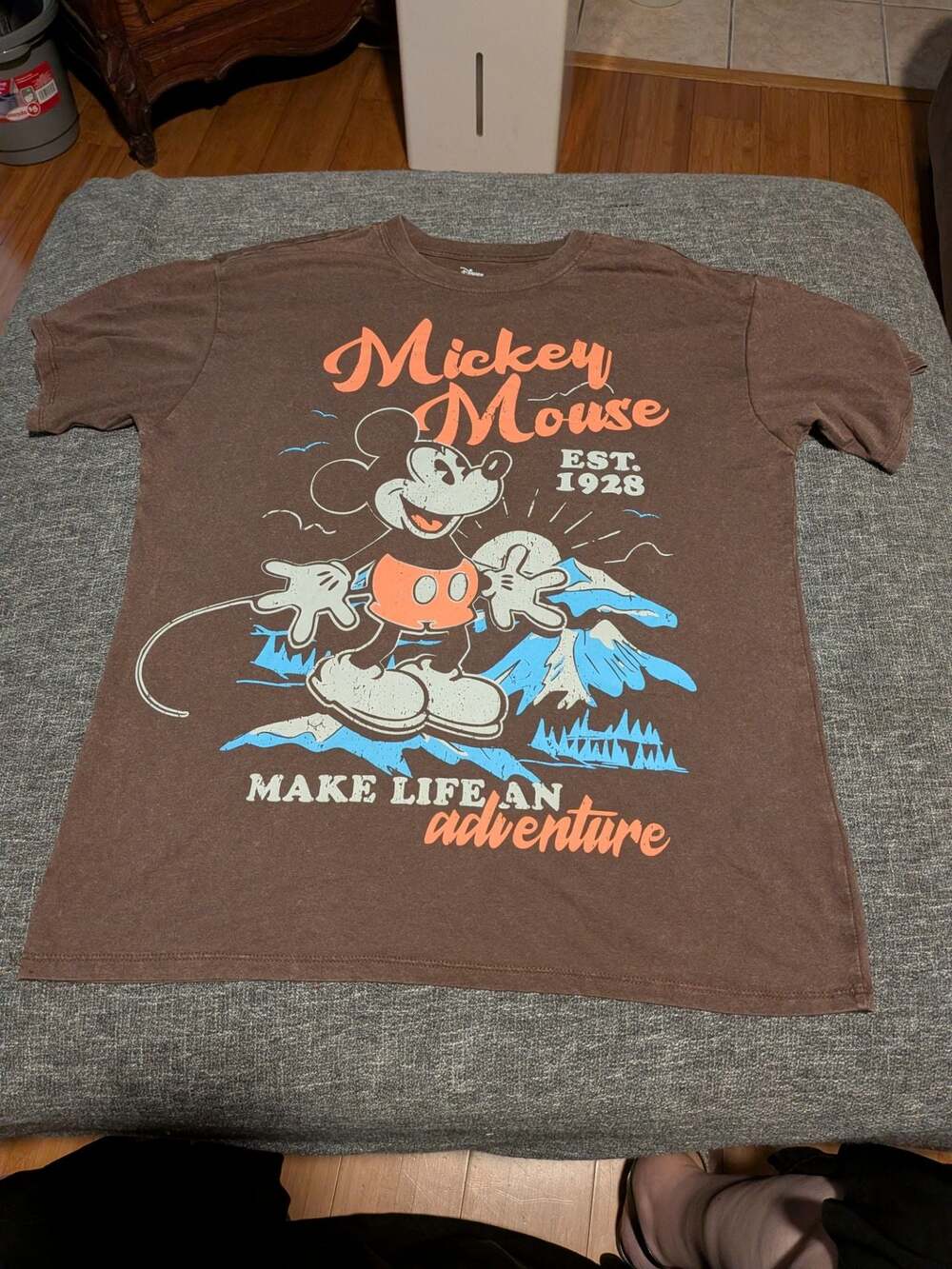 Disney Mickey Mouse Make Life An Adventure Graphic T-Shirt Brown Size L (12-14)